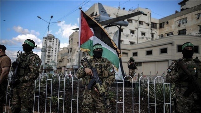 Hamas has announced its readiness to release the hostages simultaneously with the withdrawal of Israeli troops from Gaza.