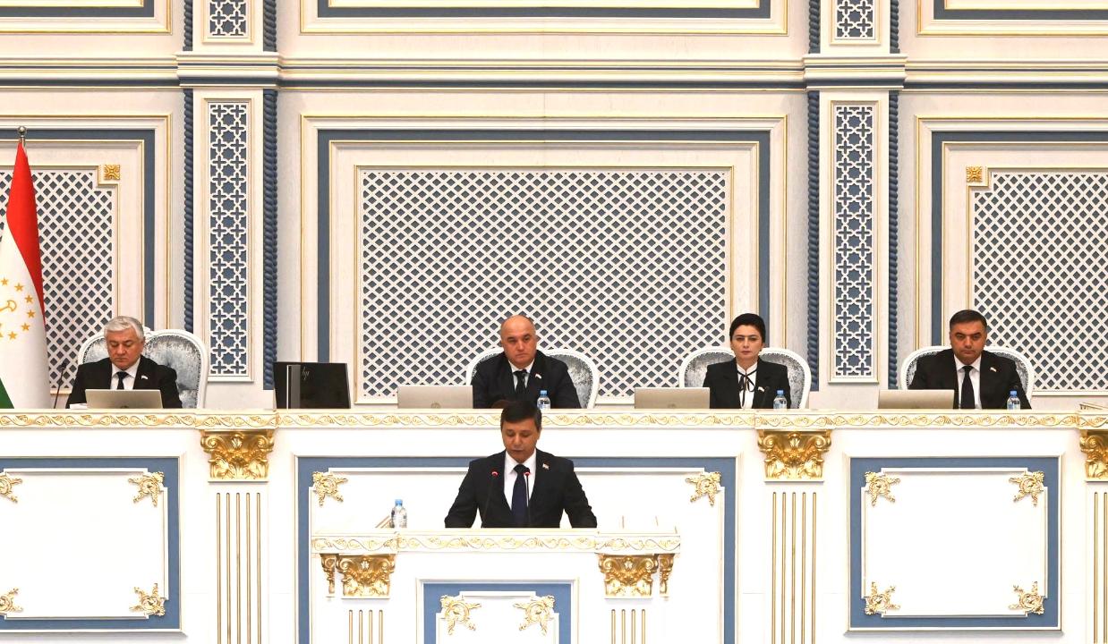 Tajikistan has adopted a law on the status of teachers.