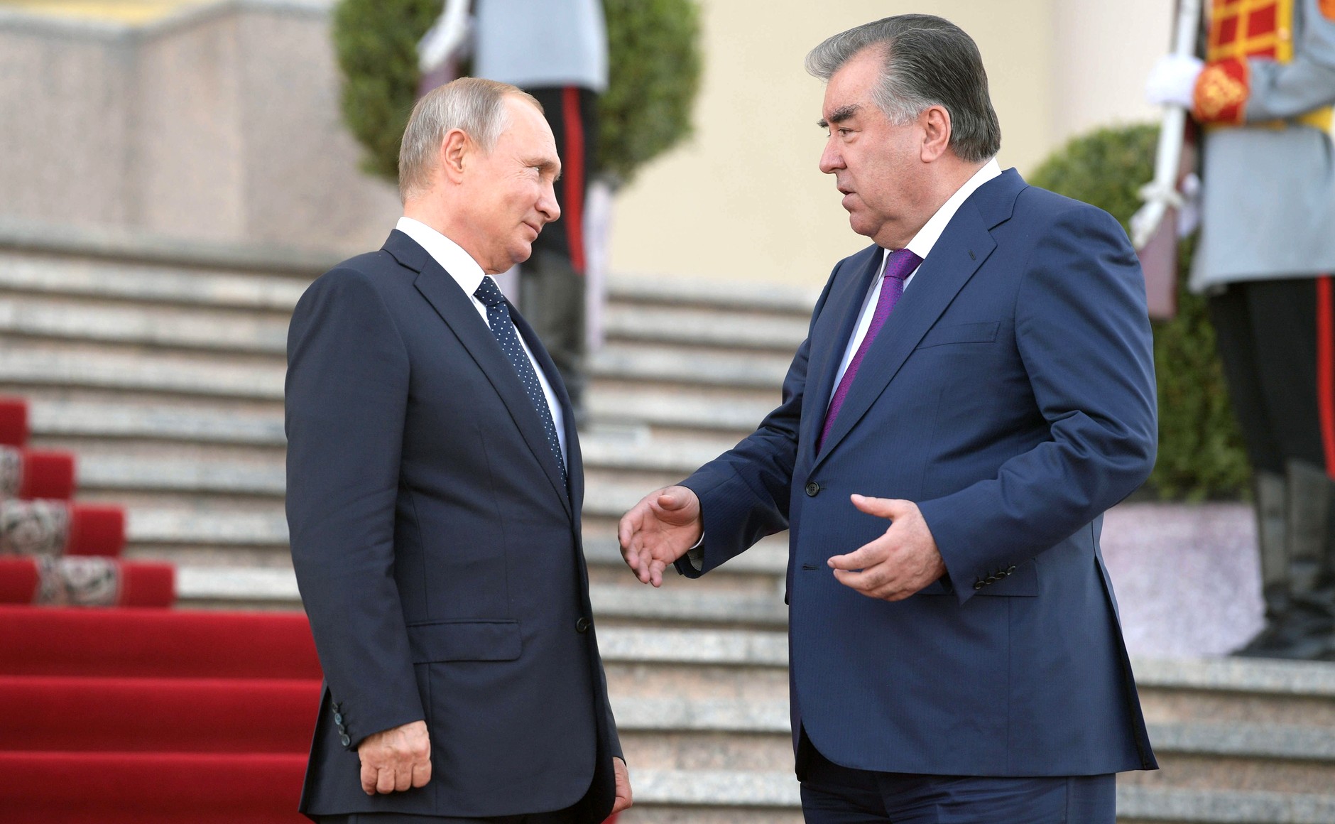 Emomali Rahmon and Vladimir Putin discussed the results of the visit and prospects for cooperation.
