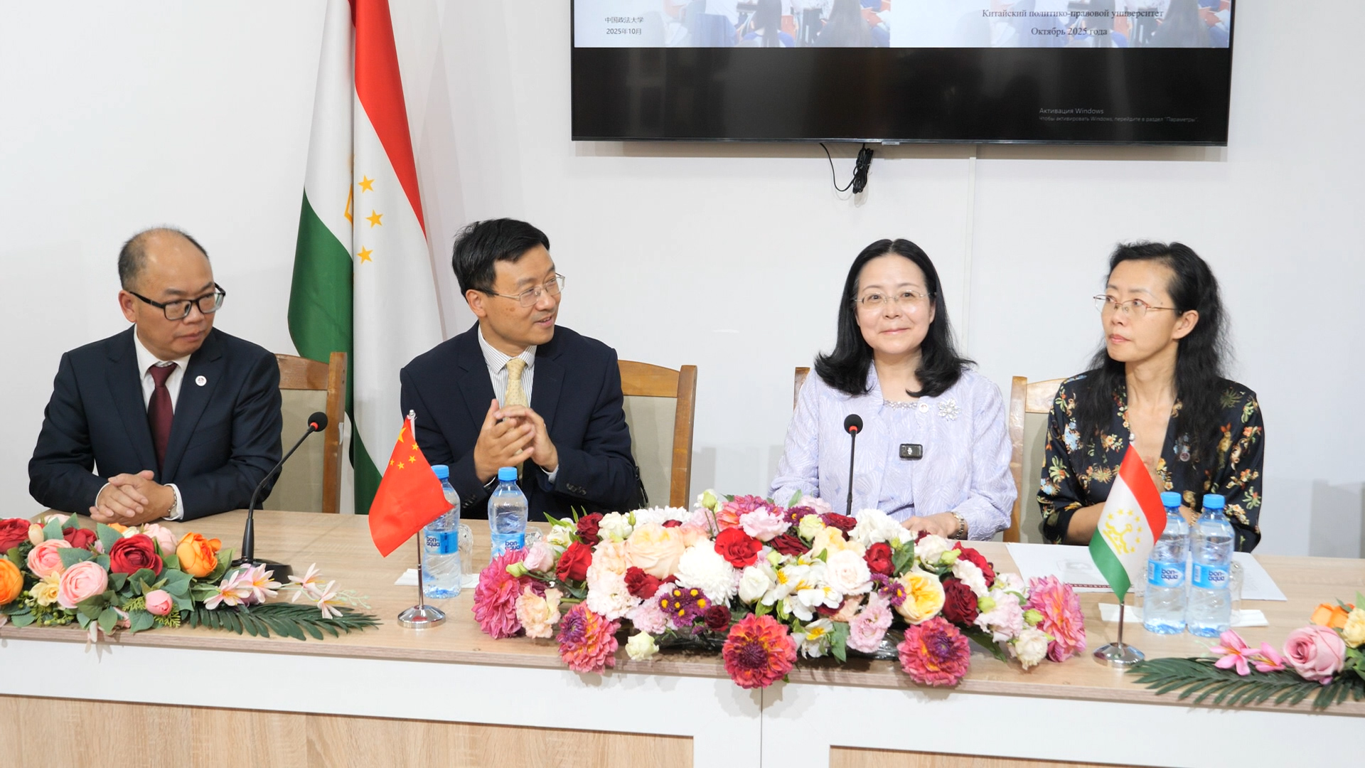 A delegation from the China University of Political Science and Law visited the Tajik National University