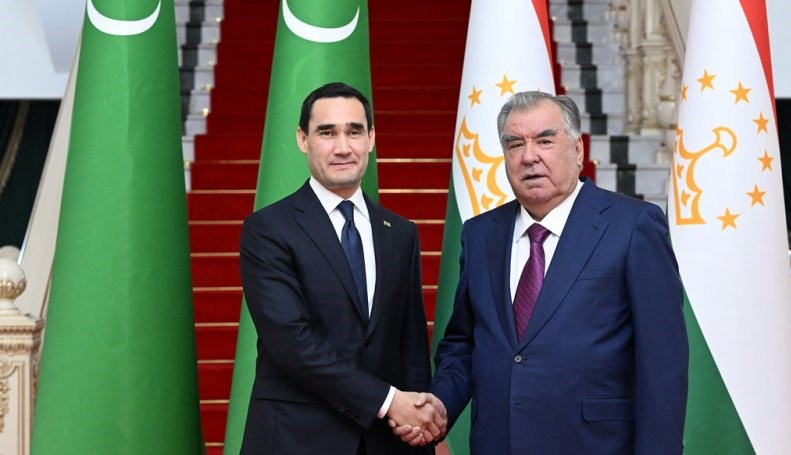 The head of state held a meeting with the President of Turkmenistan Serdar Berdimuhamedov
