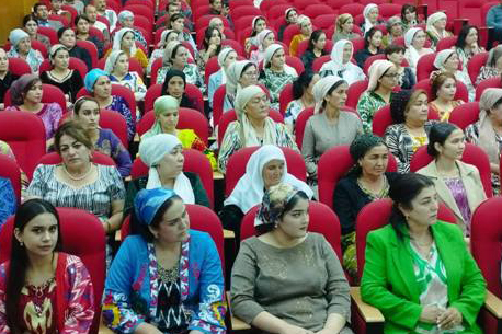 In Dushanbe, 200 women received Presidential grants for the development of entrepreneurship and crafts.
