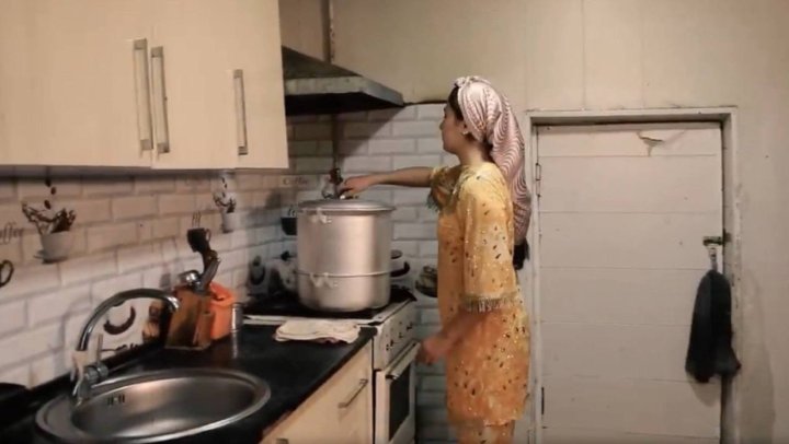 In Uzbekistan, a kelinka killed her mother-in-law and husband and cooked manti.