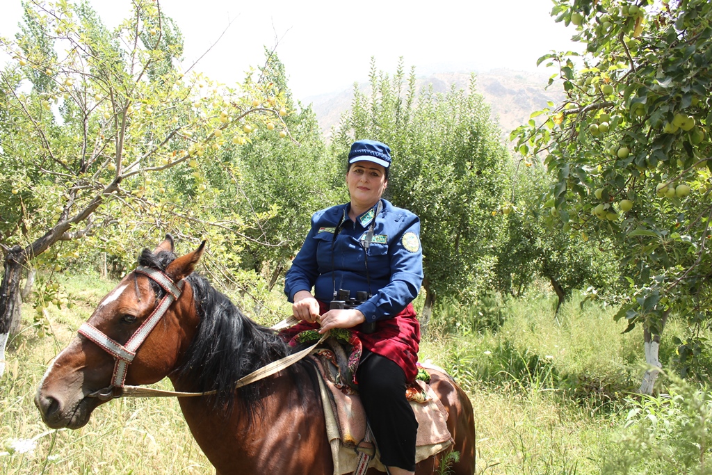 A ranger from Tajikistan has been awarded an international IUCN award.