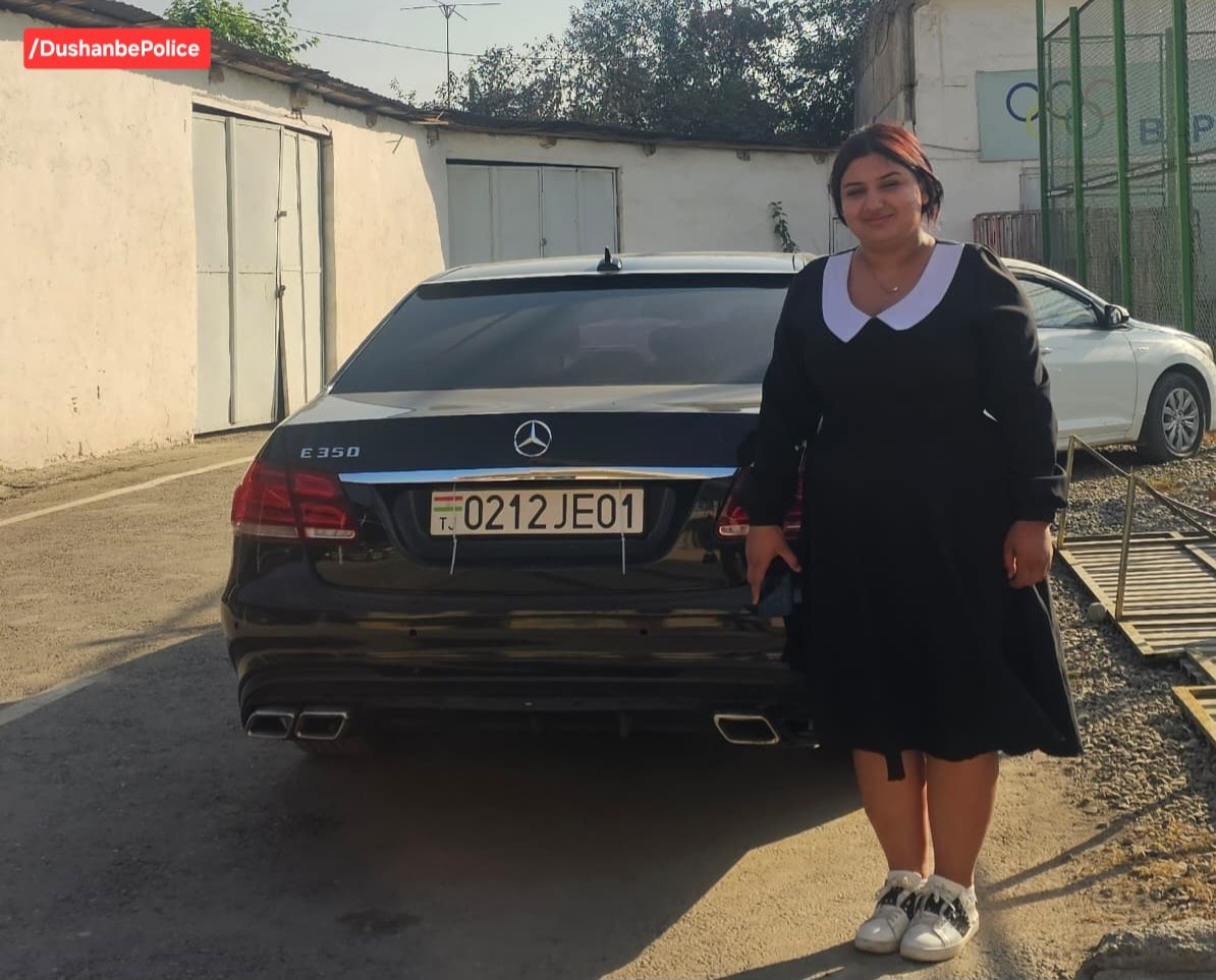 A female driver was detained in Dushanbe for violating traffic rules and ignoring traffic lights.