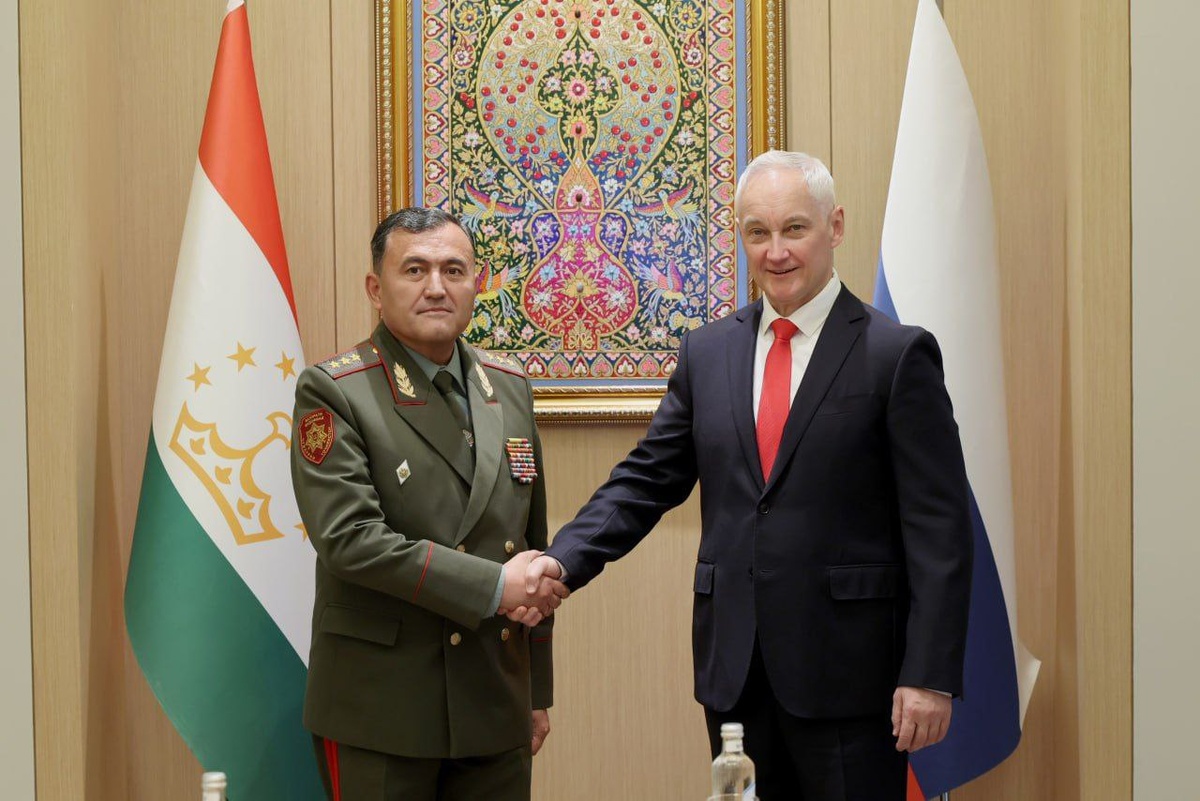 The Tajik and Russian Defense Ministries discussed military-technical cooperation in Dushanbe.