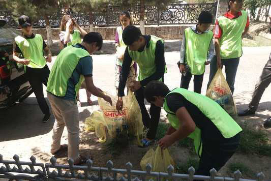 An Environmental Volunteers Club has been established in Dushanbe.