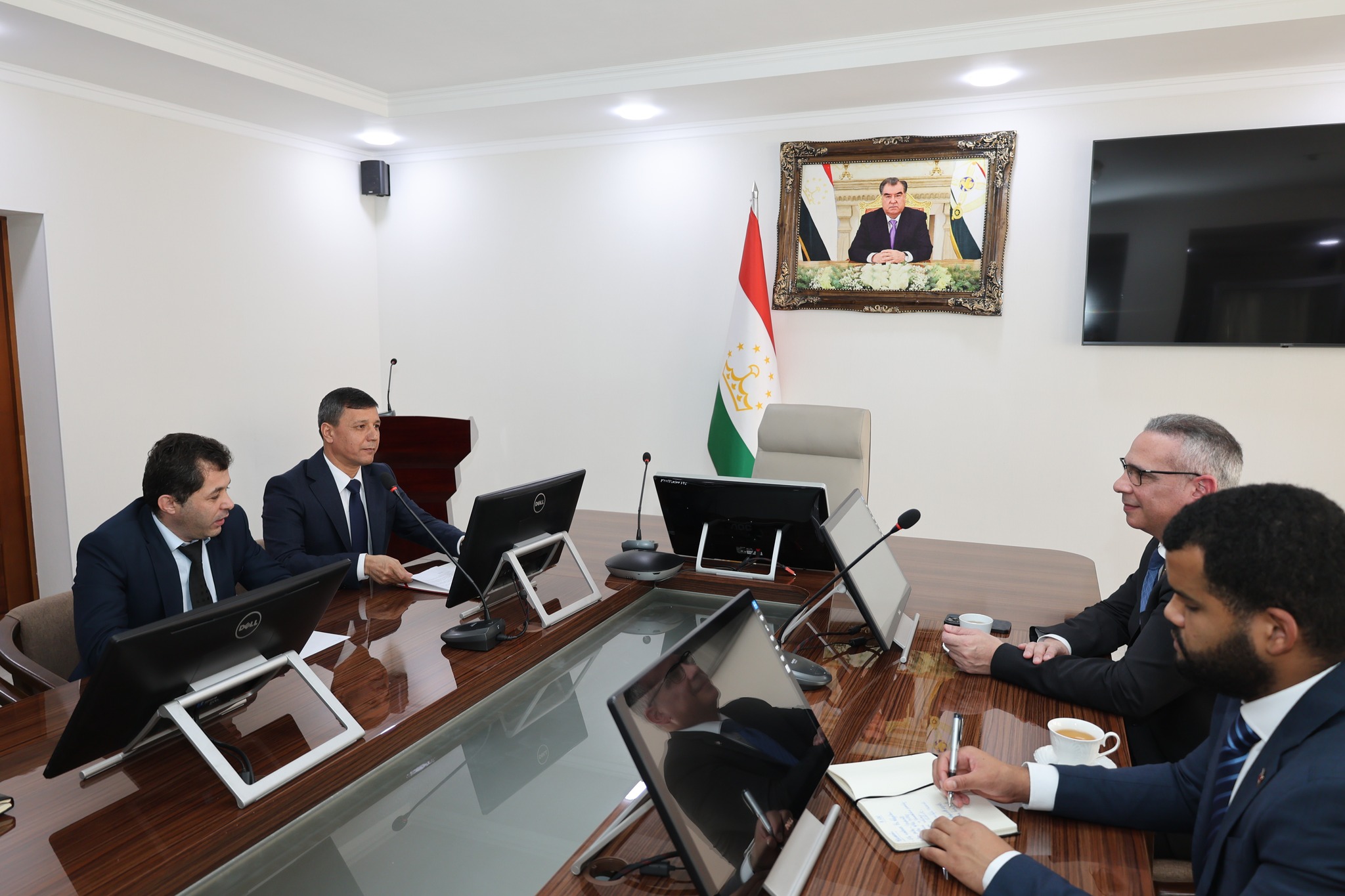 Cooperation between Tajikistan and the Dominican Republic in the field of education was discussed in Dushanbe.