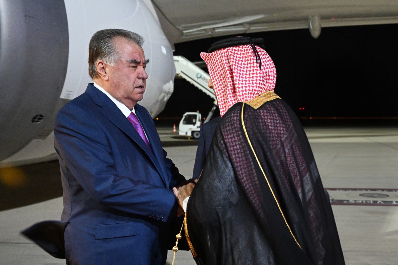 Tajik President Emomali Rahmon arrived in Qatar on a working visit.