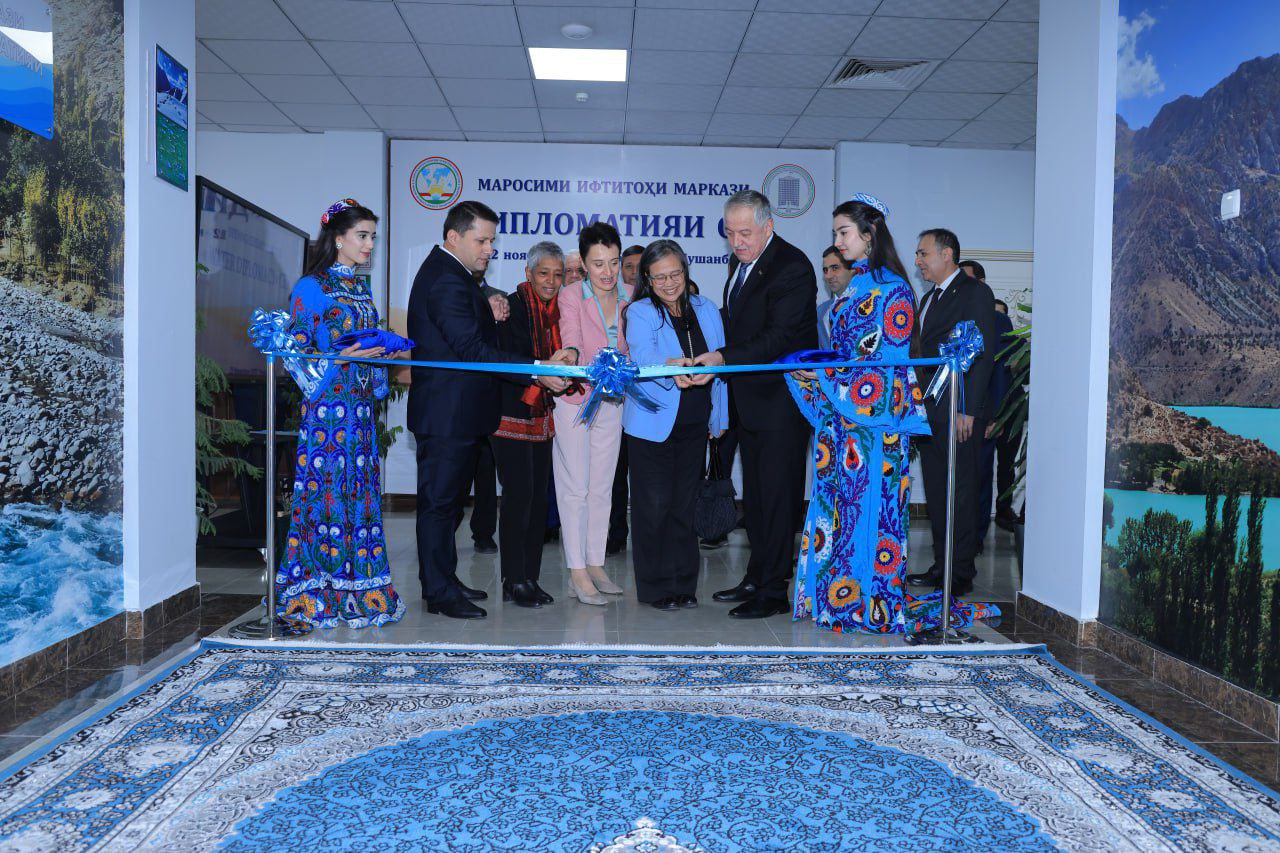 A Water Diplomacy Center has opened in Dushanbe at the Academy of Public Administration.