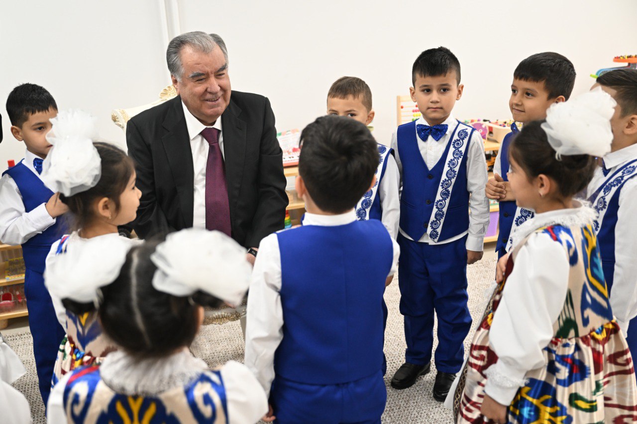 Emomali Rahmon opened new medical and educational facilities in Khujand and Kuhistoni Mastchokh