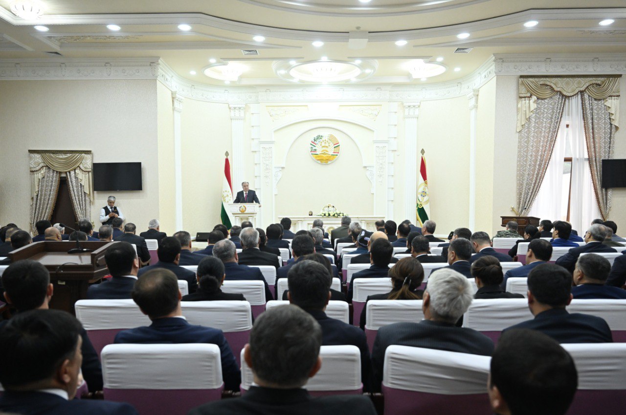 Emomali Rahmon held a meeting with leaders and activists of the Sughd region in Guliston