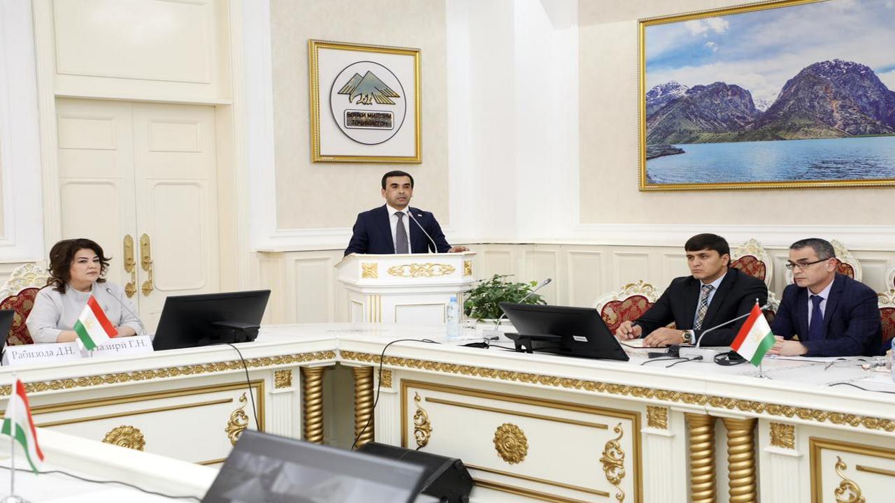 The National Bank of Tajikistan held a seminar on anti-corruption issues.