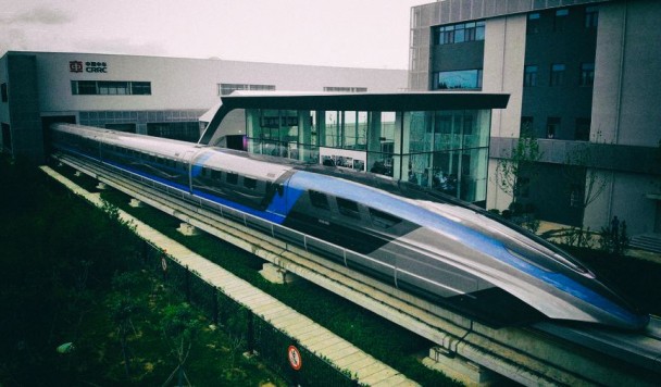 A Chinese maglev train accelerated to 700 km/h and set a world record.