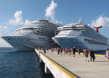Cruise Ship Life: A New Trend Among Travelers and Retirees