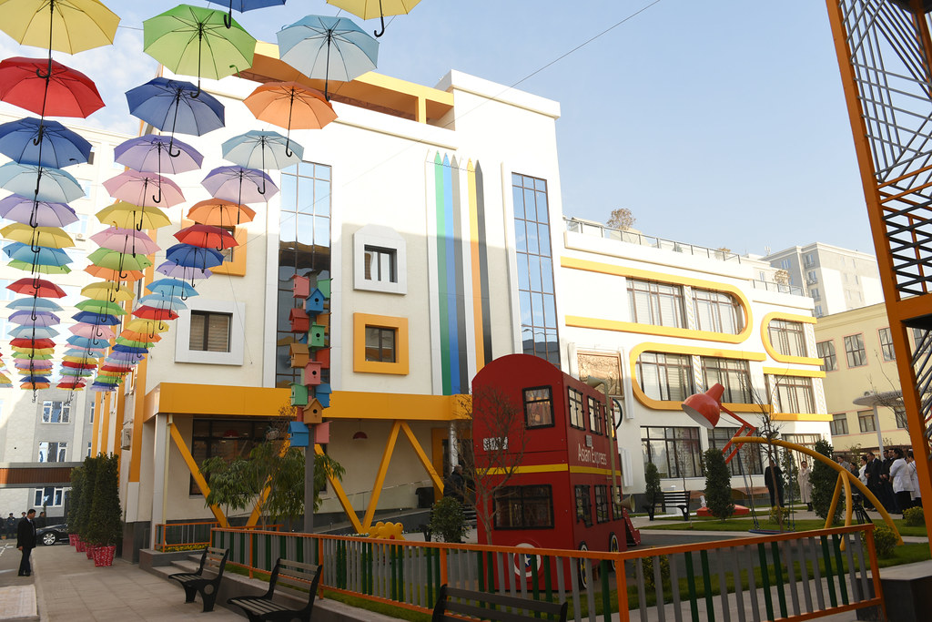 The head of state attended the opening of the international innovative kindergarten "Busbi" in Dushanbe.