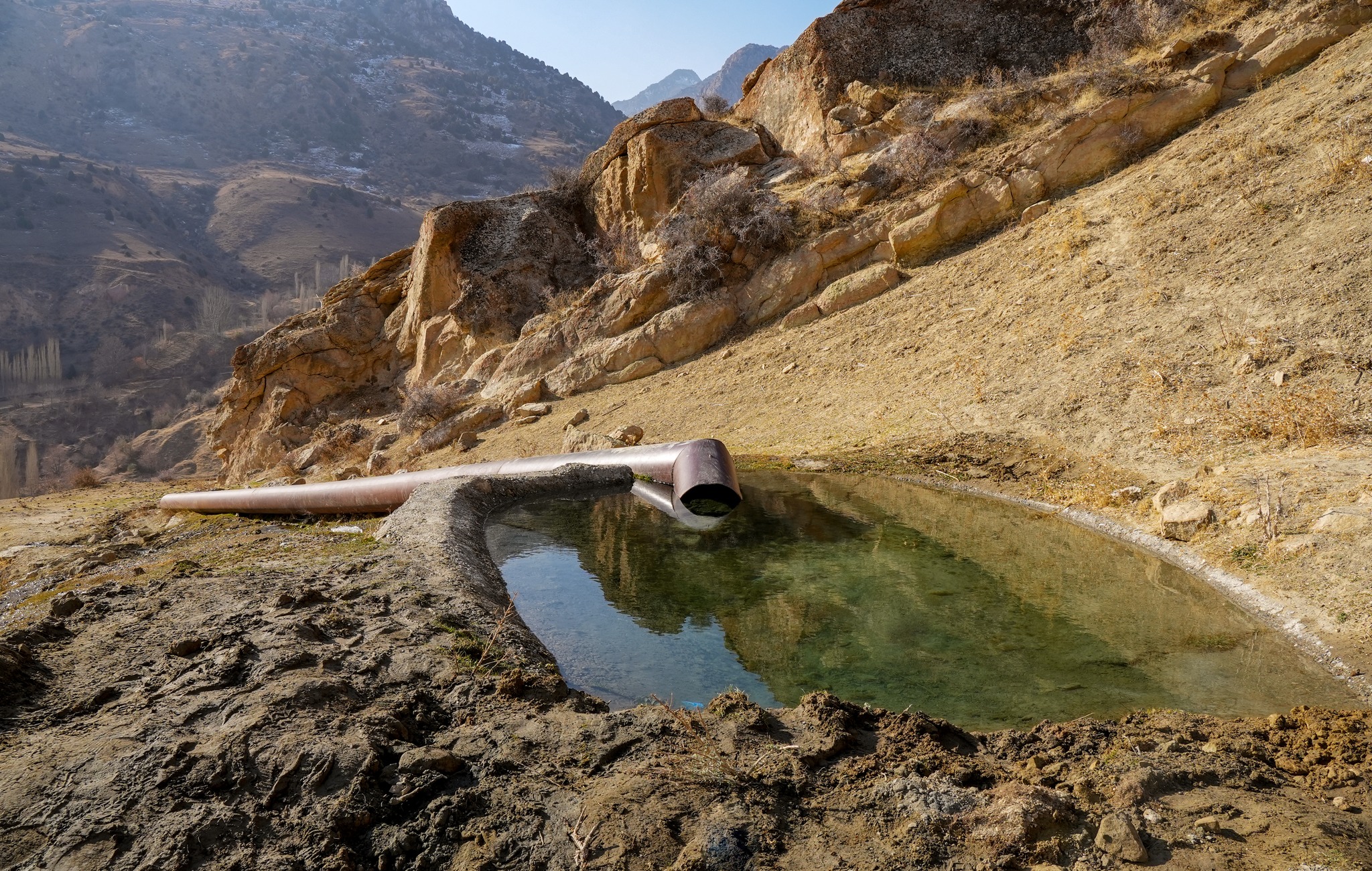 In Penjikent, the restoration of the Gurbik Canal will expand irrigation to 190 hectares.
