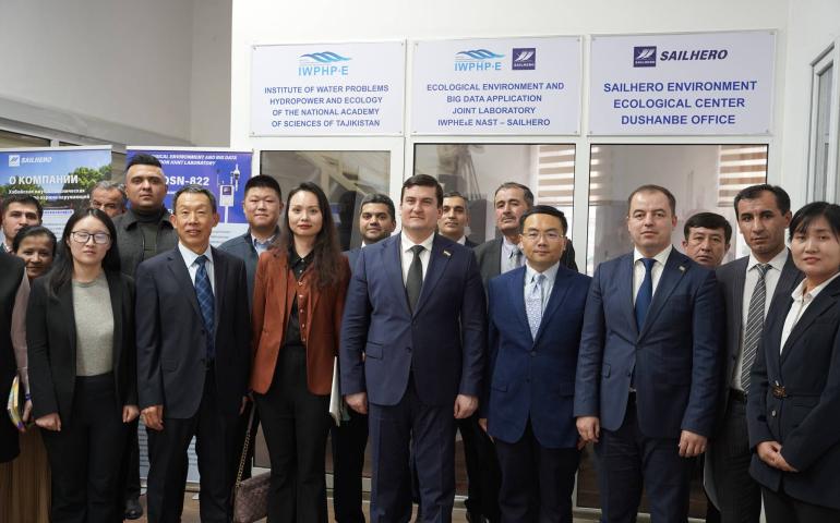 A joint Tajik-Chinese laboratory on ecology and big data has opened in Dushanbe.