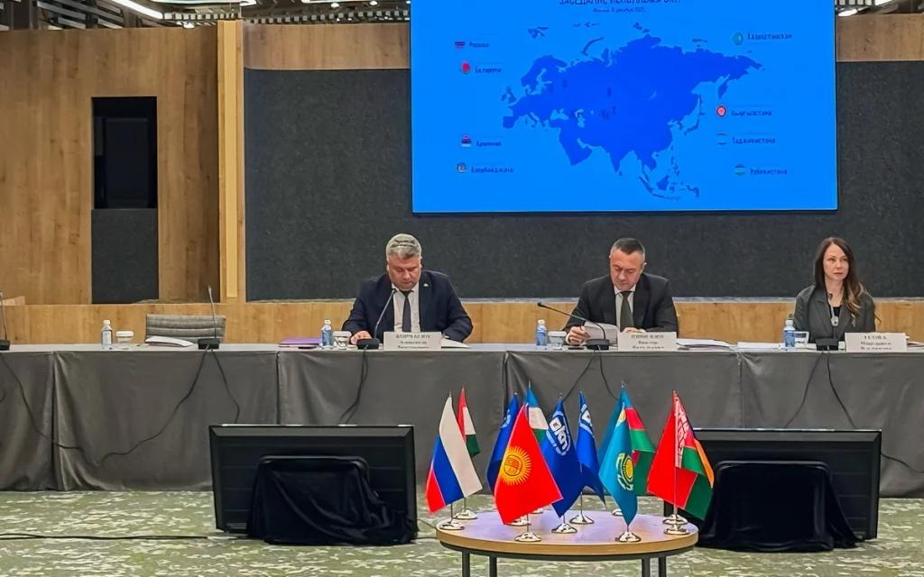 Trade unions in the CIS countries discussed minimum wages and the creation of a common labor market.