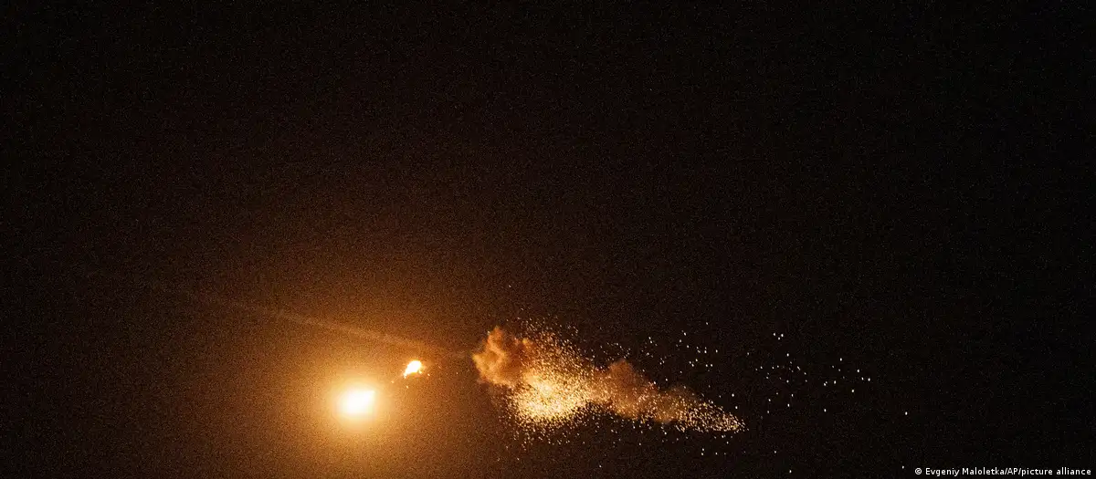 Russian airstrikes in Zaporizhia: houses damaged, wounded, and one killed