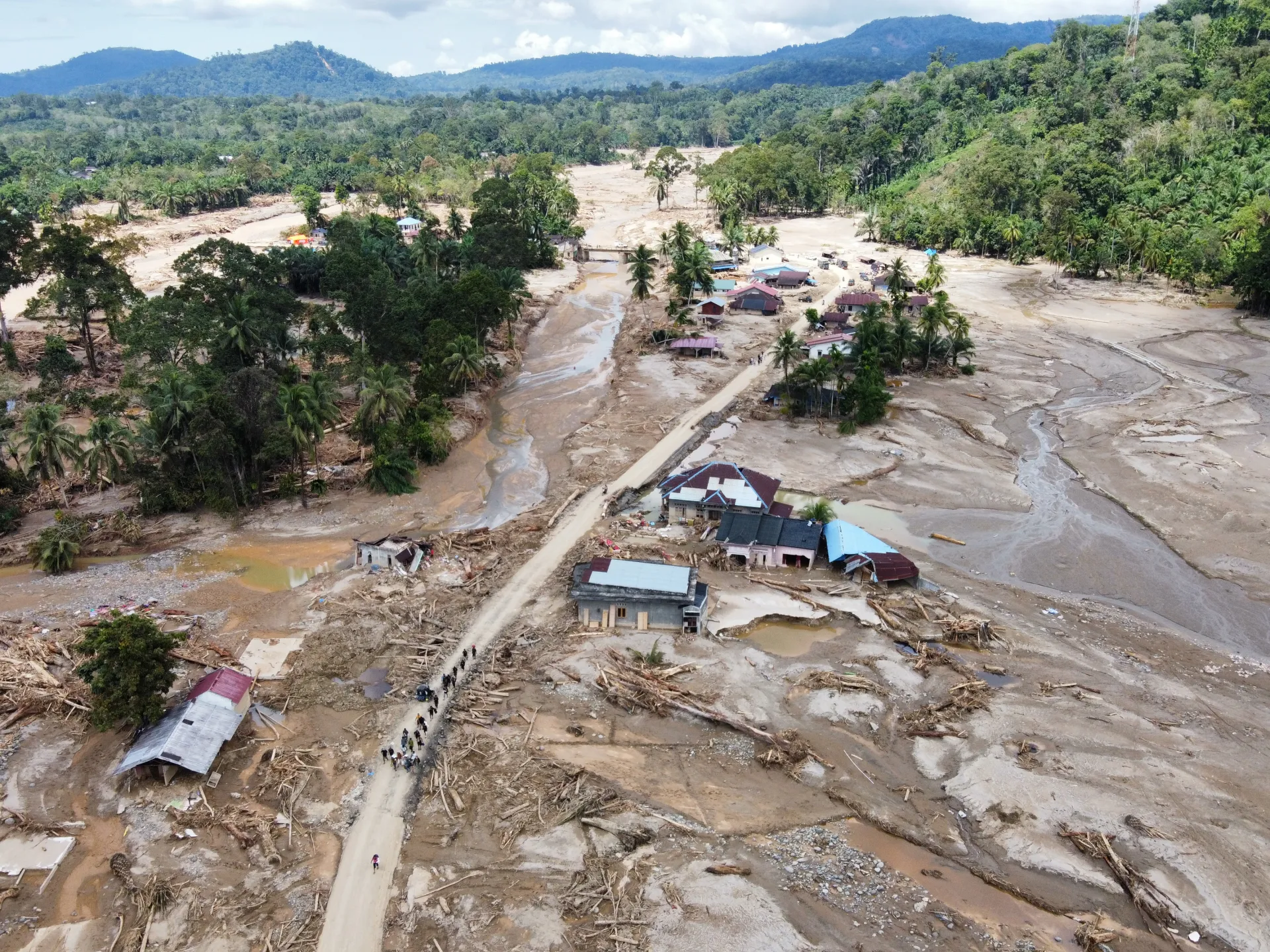 The death toll from floods in Southeast Asia has exceeded 1,400 people.