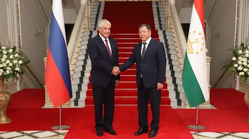 The heads of the Interior Ministries of Tajikistan and Russia discussed cooperation in the fight against terrorism and extremism.
