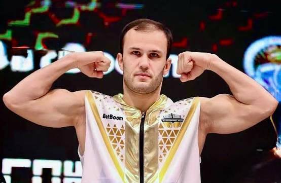 Bakhodur Usmonov defeated Maxi Hughes and became the official challenger for the WBA title.