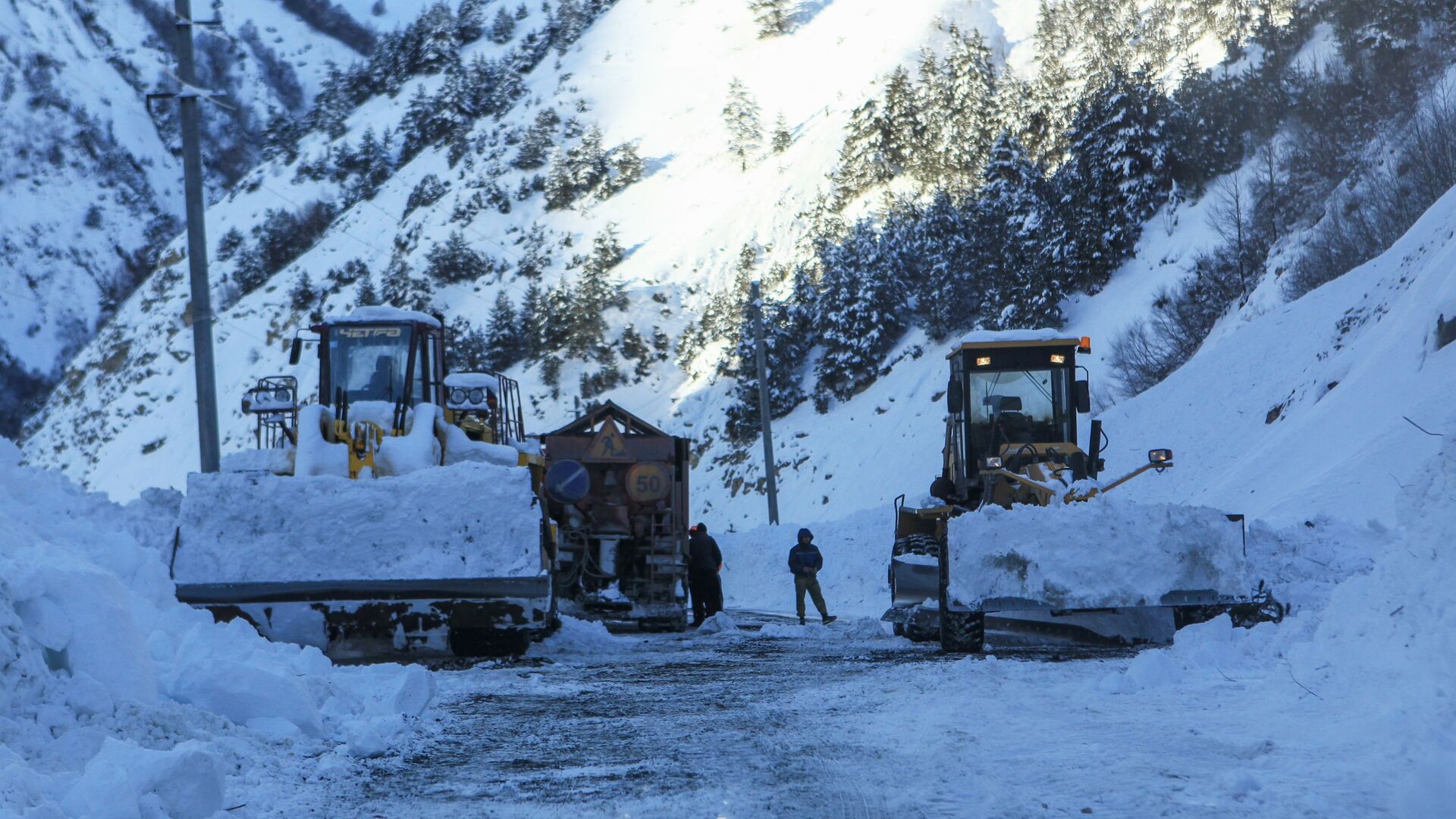 Avalanches are expected on the Dushanbe-Chanak highway.