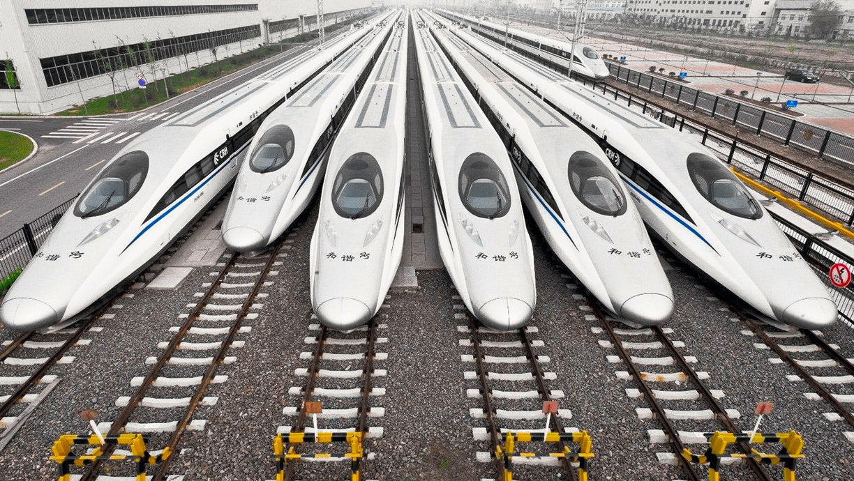 China has surpassed the 50,000-kilometer mark for high-speed rail, strengthening its global leadership.