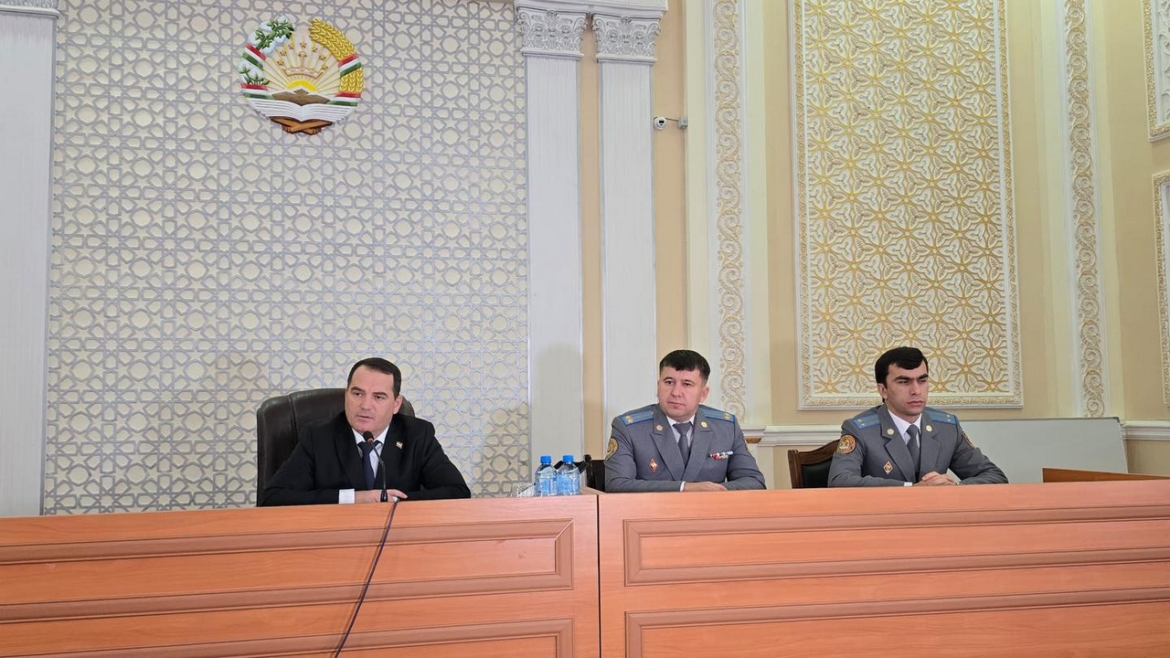 A meeting with activists and residents on anti-corruption issues was held in the Shamsiddin Shokhin district.