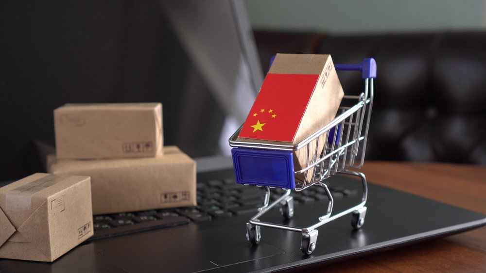 China remains the world's largest online retail market for 13 consecutive years.