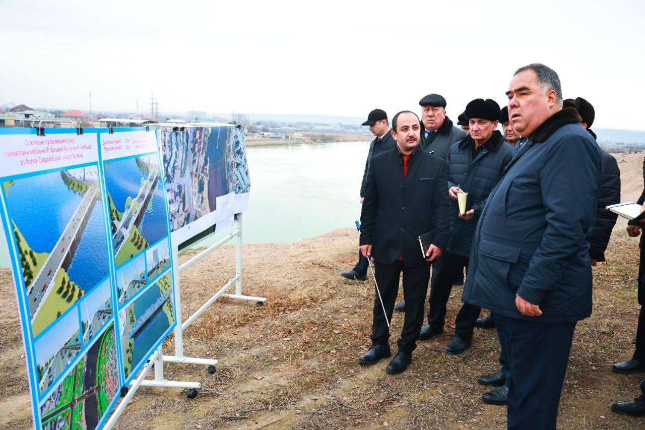 A project for a new bridge between the 12th microdistrict and the Razzok district has been presented in Khujand.