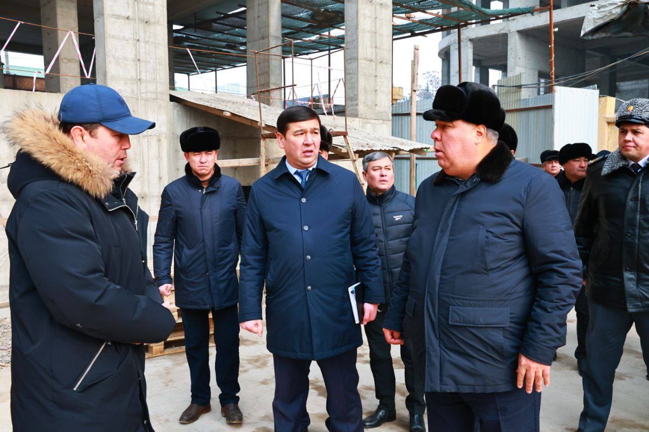 660 apartments, schools, and kindergartens: The regional governor inspected construction progress in Khujand.