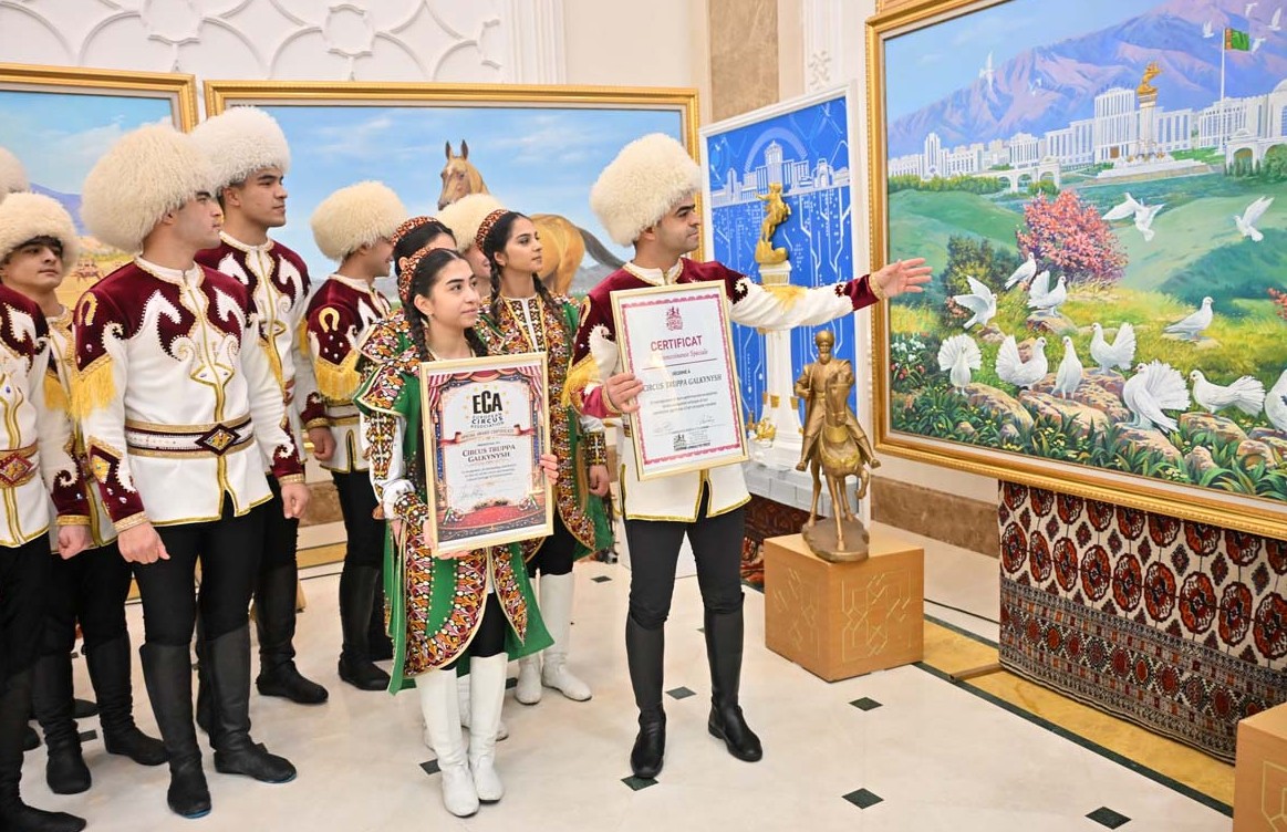 International recognition of Turkmen circus arts at the Monte Carlo festival