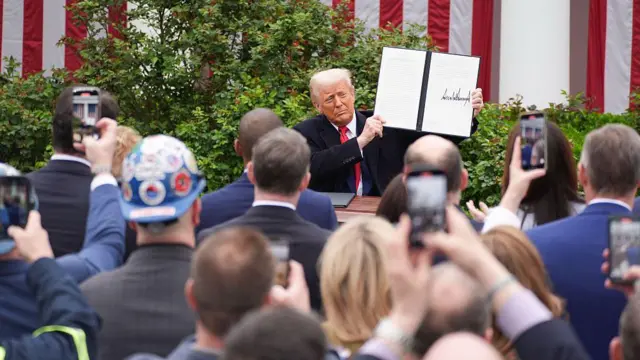 Trump plans to create an alternative to the UN and demands $1 billion for a seat on the new "Peace Council."