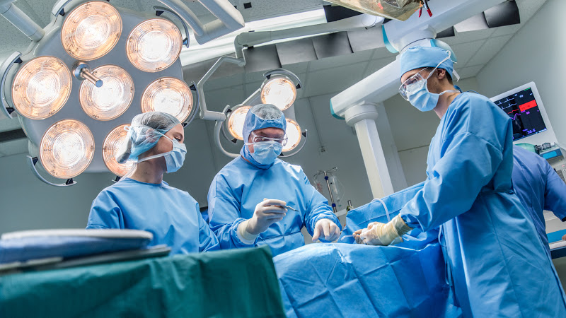 Tajik and foreign doctors performed complex heart surgeries without incisions.