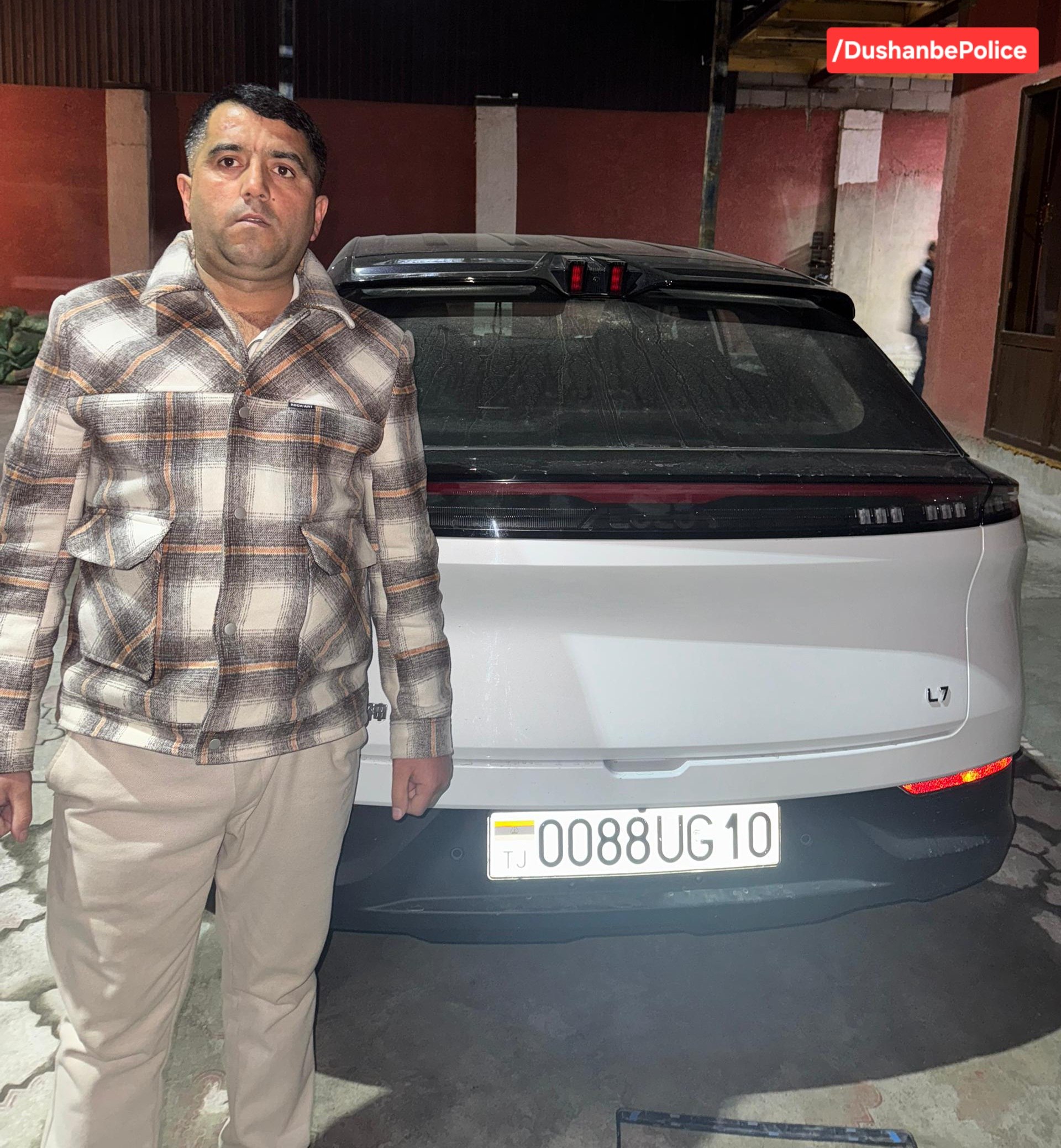 A man assaulted a young woman on the road in Dushanbe, and a criminal case has been opened.