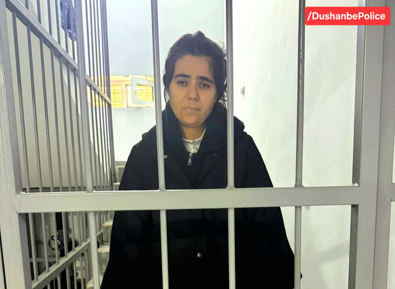 A woman was arrested in Dushanbe for stealing gold jewelry from children.