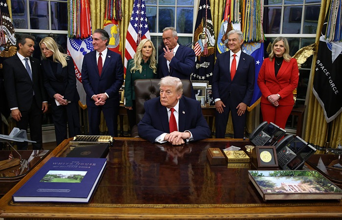 Trump declared a national emergency in the United States due to a national security threat from Cuba.
