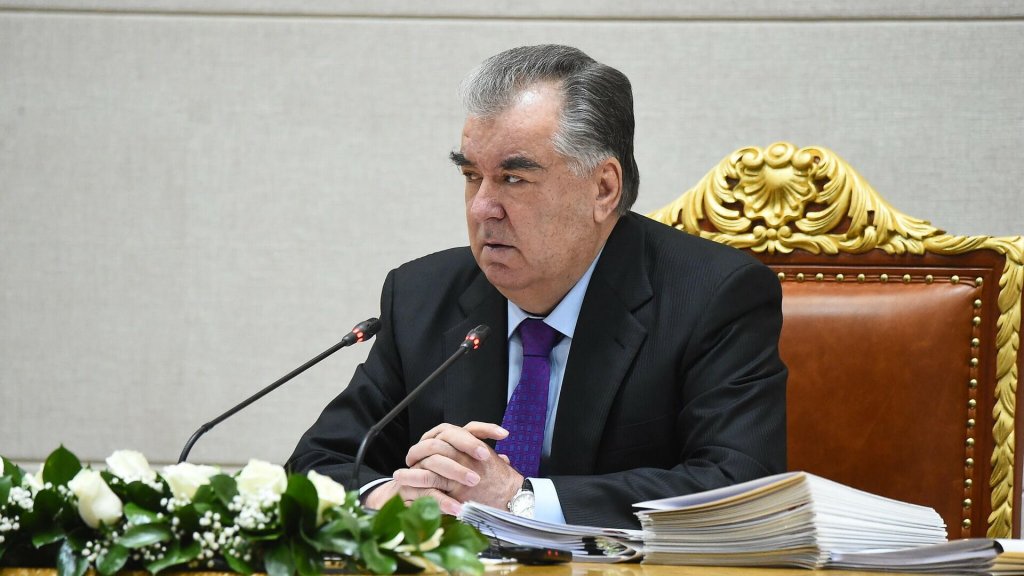 Emomali Rahmon signed a decree on the spring conscription and discharge into the reserves.