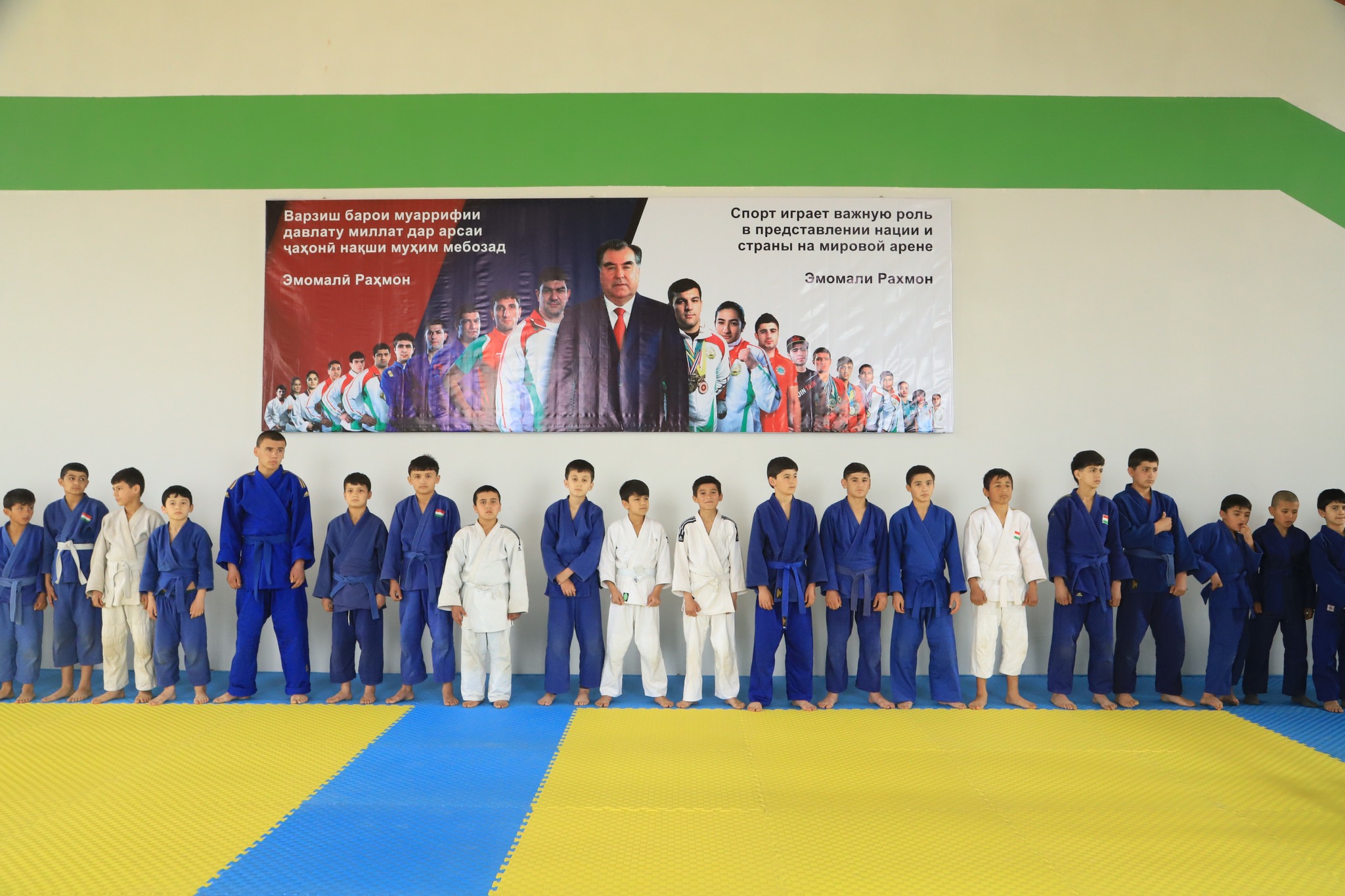 A new sports hall has been opened in Yavan.
