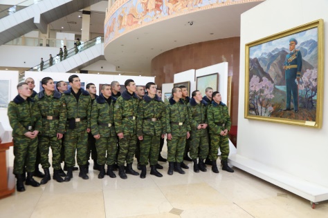 An exhibition dedicated to the 33rd anniversary of the Armed Forces of Tajikistan opened in Dushanbe.