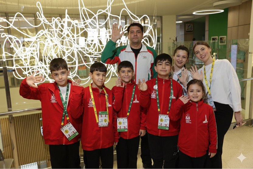 Young Tajik chess players won silver in blitz at a tournament in Kuzbass.