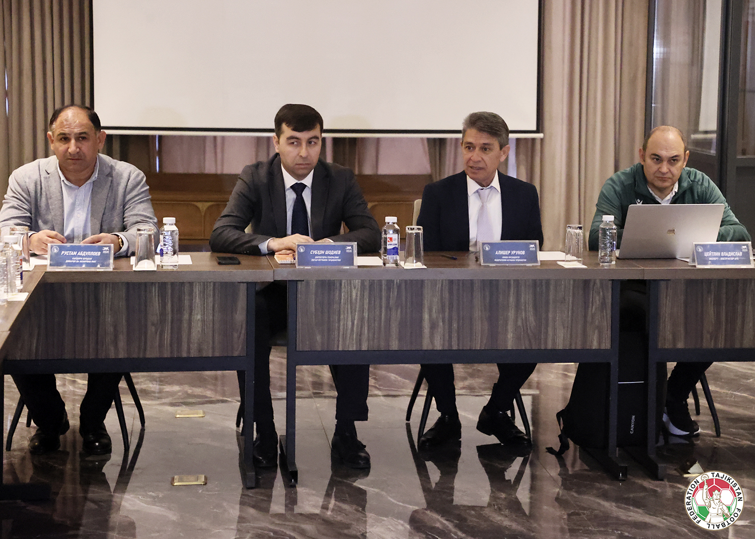 Tajikistan's football clubs have been given clarification on new refereeing rules for the 2026 season.