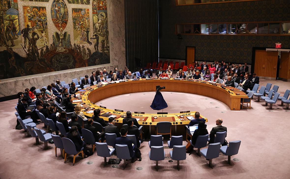 The UN Security Council called on Iran to stop attacks on the Persian Gulf countries.