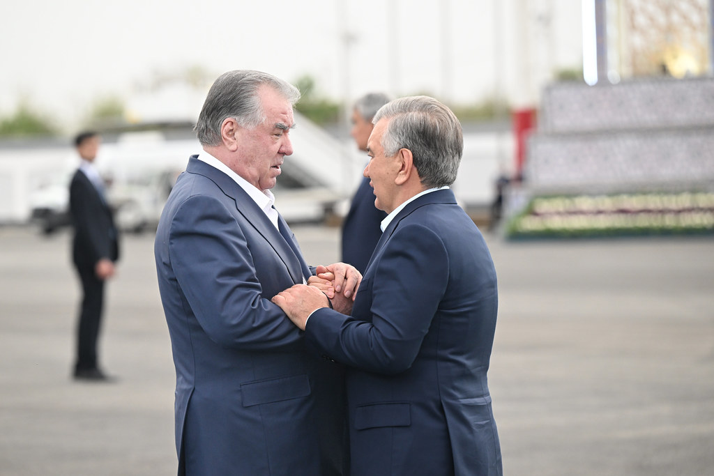 Emomali Rahmon concludes state visit to Uzbekistan