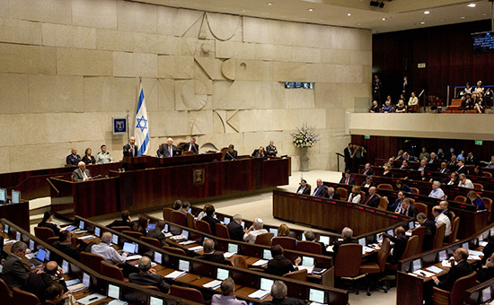 The Israeli parliament has passed a law introducing the death penalty for Palestinian prisoners.