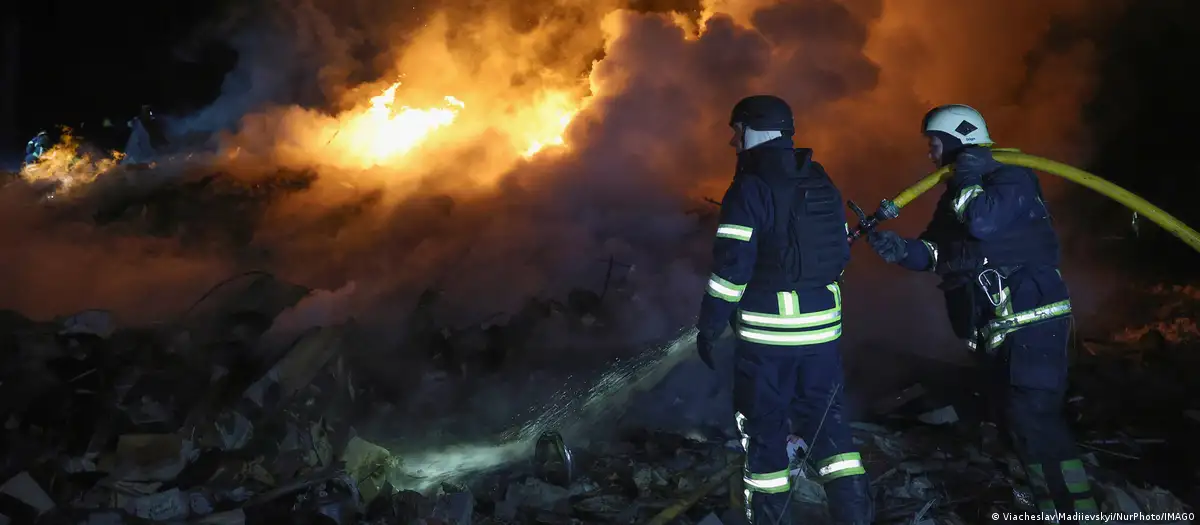 A Russian airstrike on the Dnieper damaged eight high-rise buildings, injuring ten people.