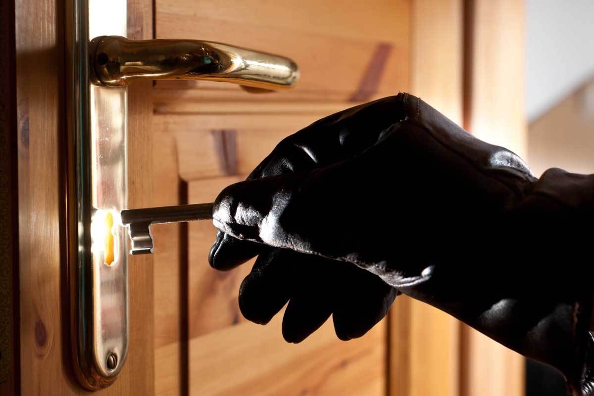 Police have uncovered thefts and embezzlement cases in Kushoniyon, Yavan, and Penjikent.