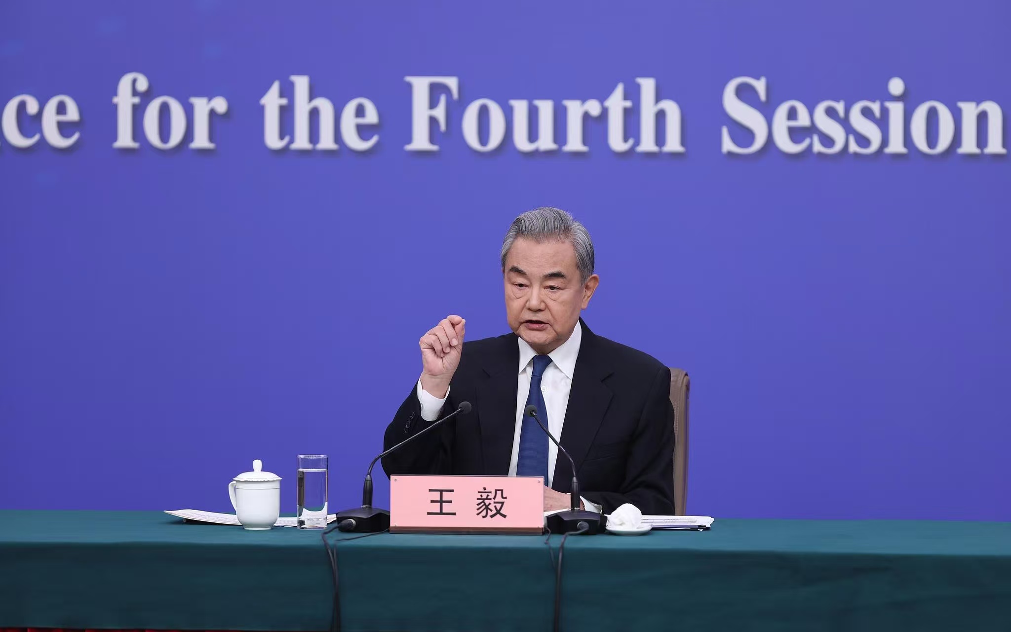 Wang Yi: Diplomacy of heads of state plays a key role in China's foreign policy activities